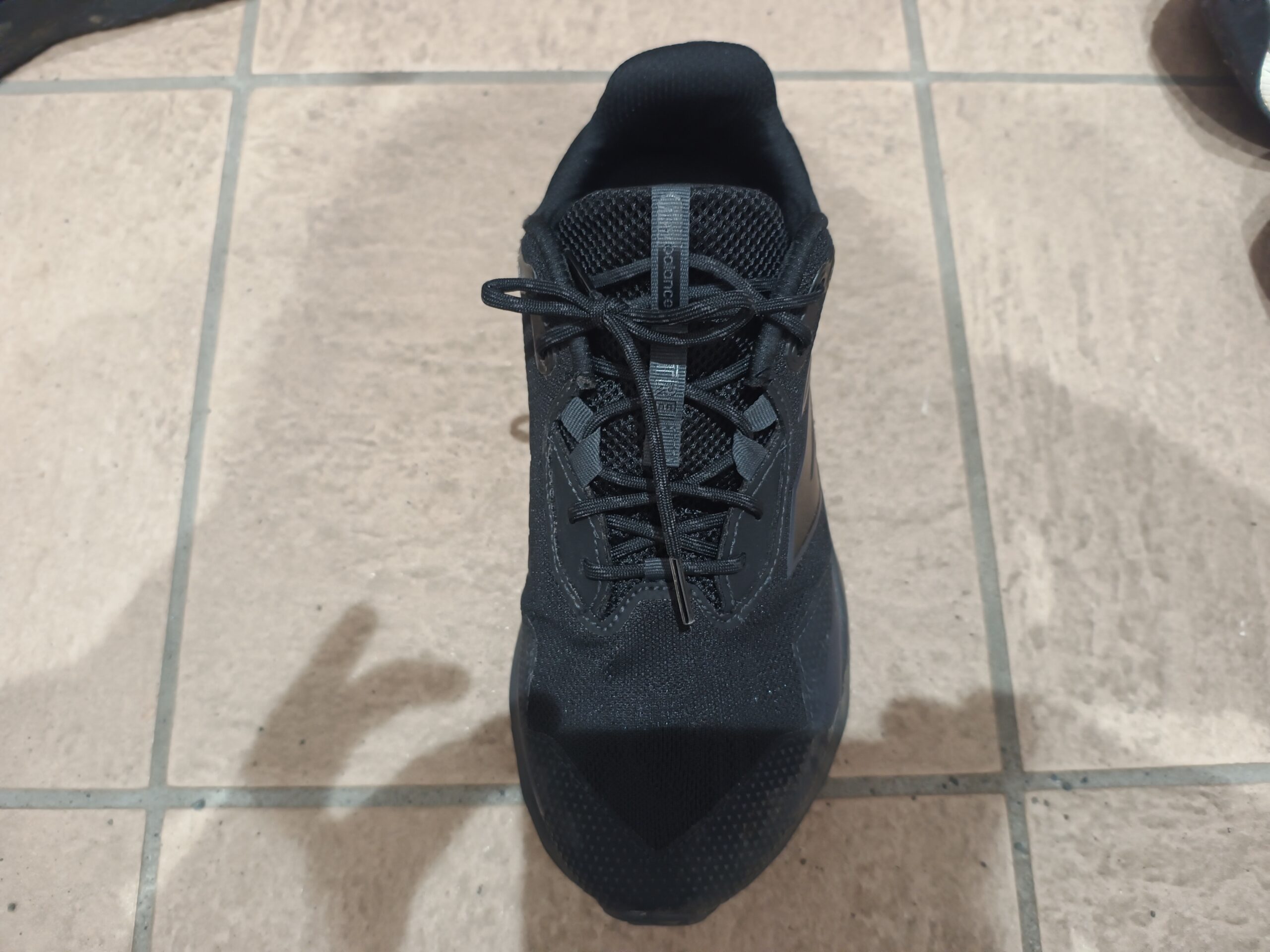 NewBalance DynaSoft Nitrel v6 GTX サイドビュー
