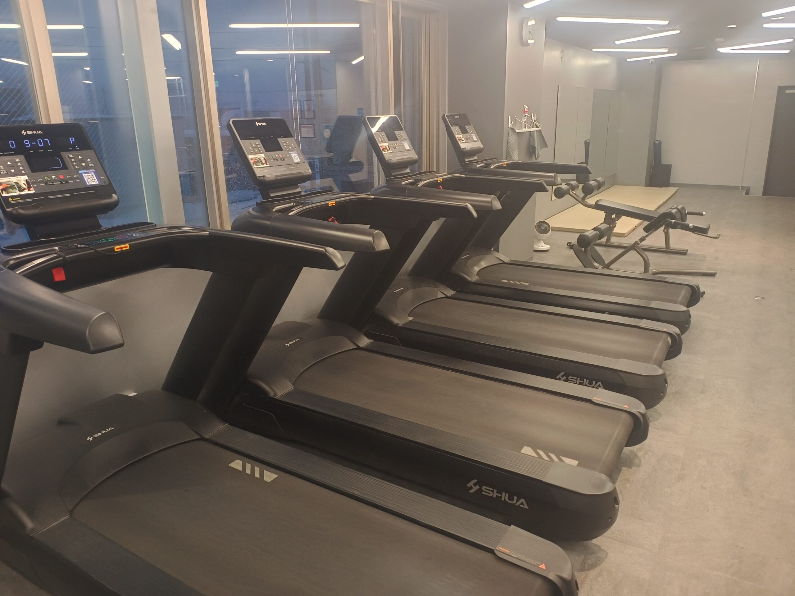 LifeFit札幌北郷店 トレッドミル4台