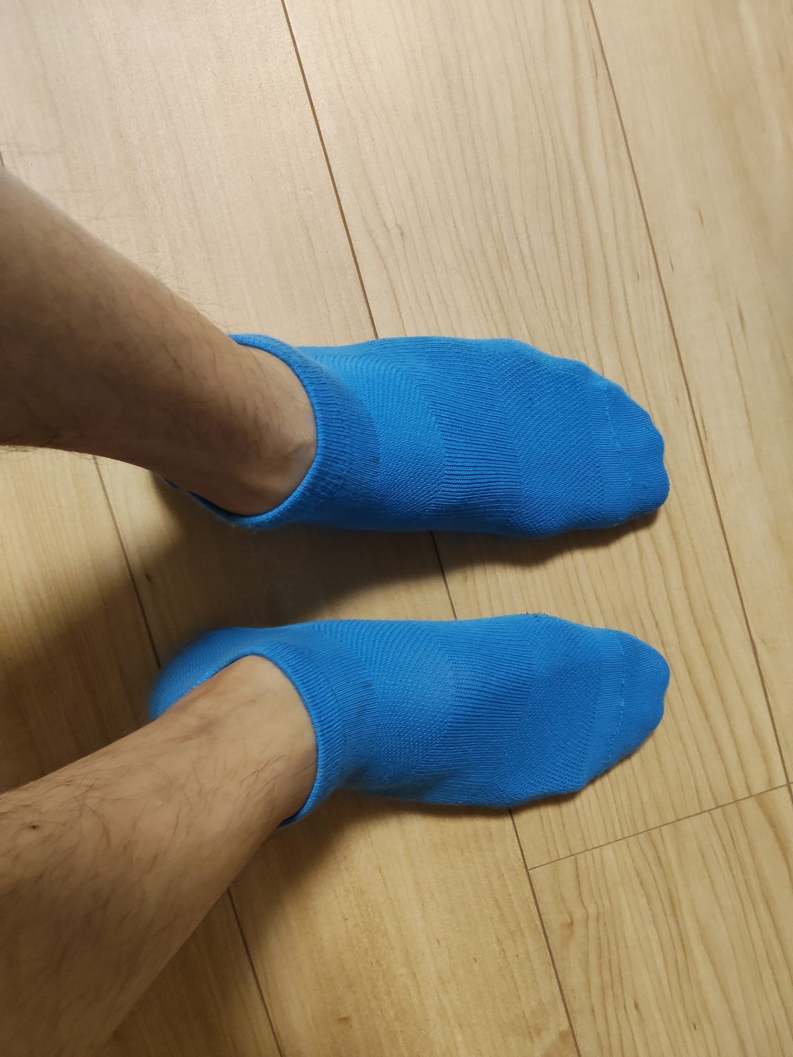 ティゴラ ランニングソックスを両足に着用したところ