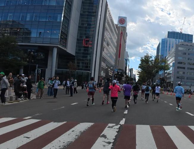 コース沿いの気温表示（16℃）